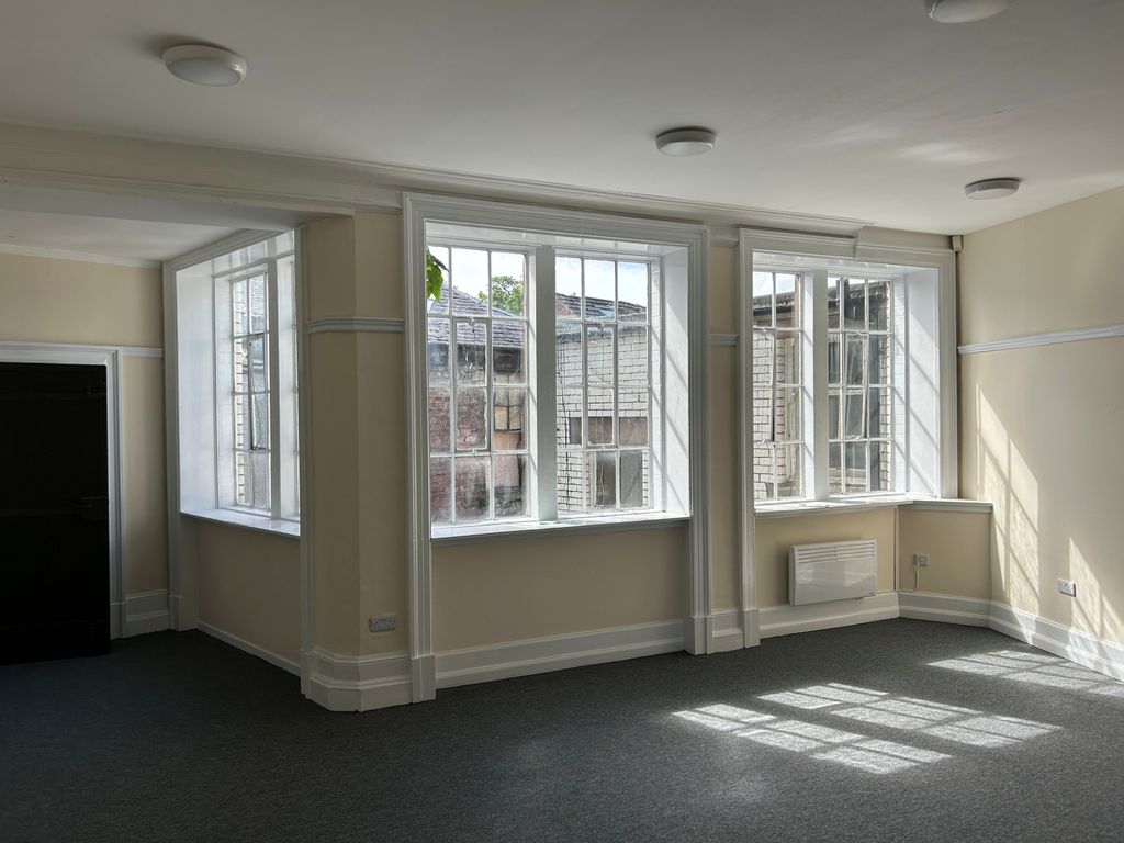 Property photo 3 of 5 Images Sept 2026
