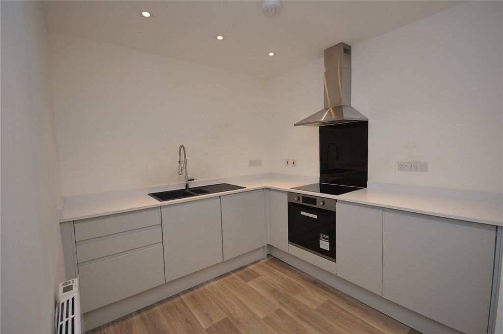 Property photo 3 of 4 Picture No. 11