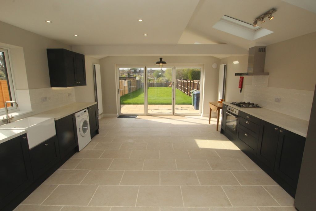 Property photo 2 of 15 Kitchen