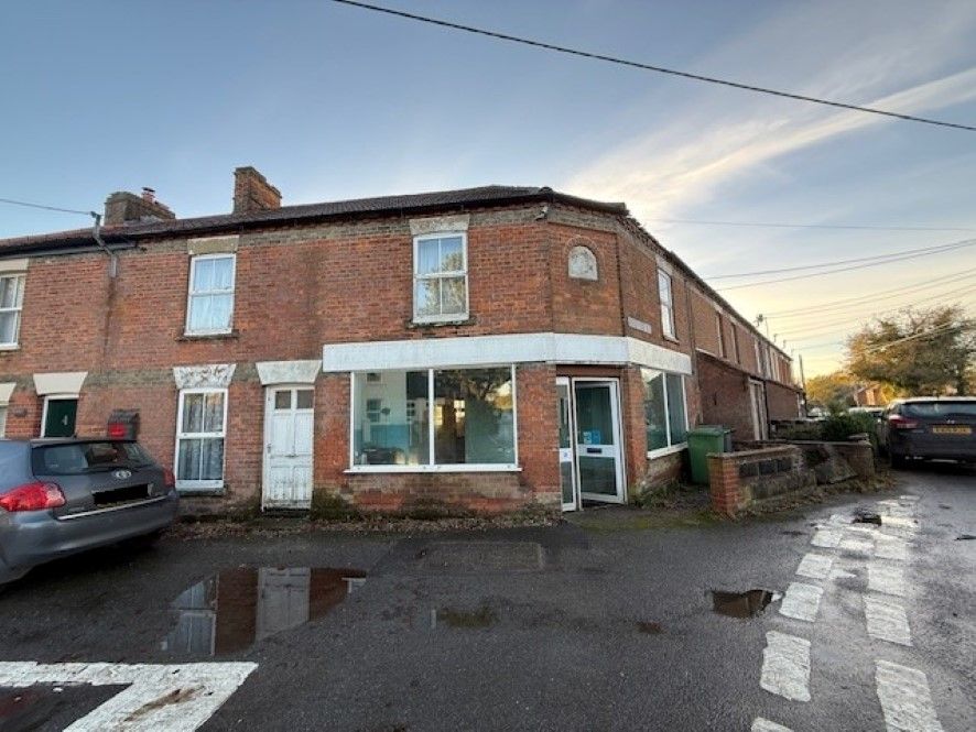 Property photo 2 of 17