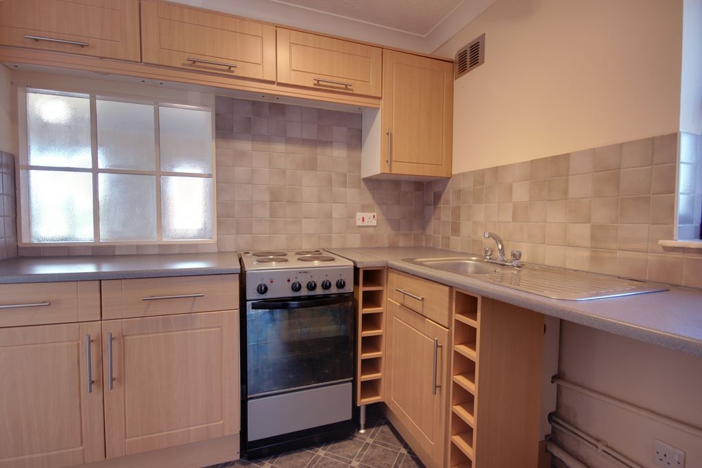 Property photo 2 of 15 1 Kit B