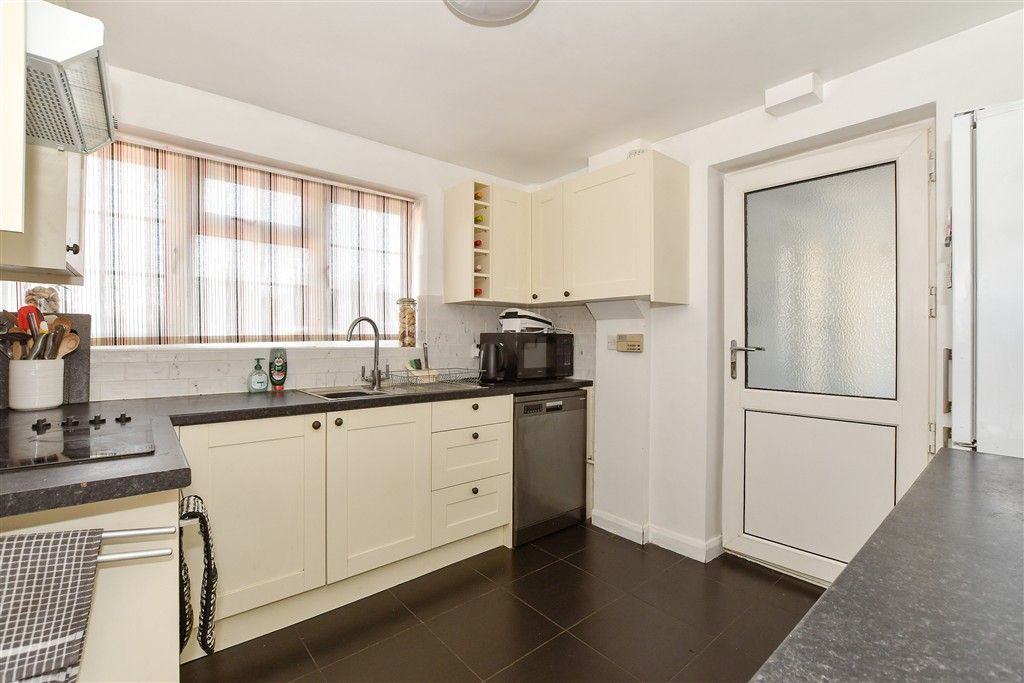 Property photo 2 of 13 Kitchen