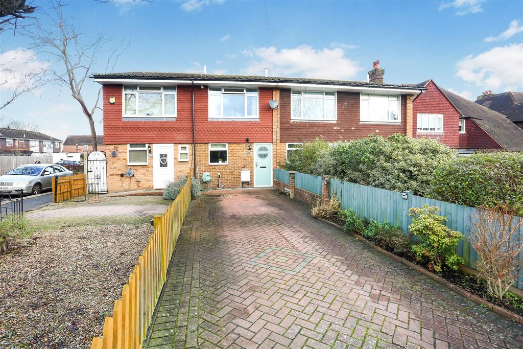 Property photo 1 of 17 1617287413 - 35 All Saints Road, Sm1 - 1.Jpg