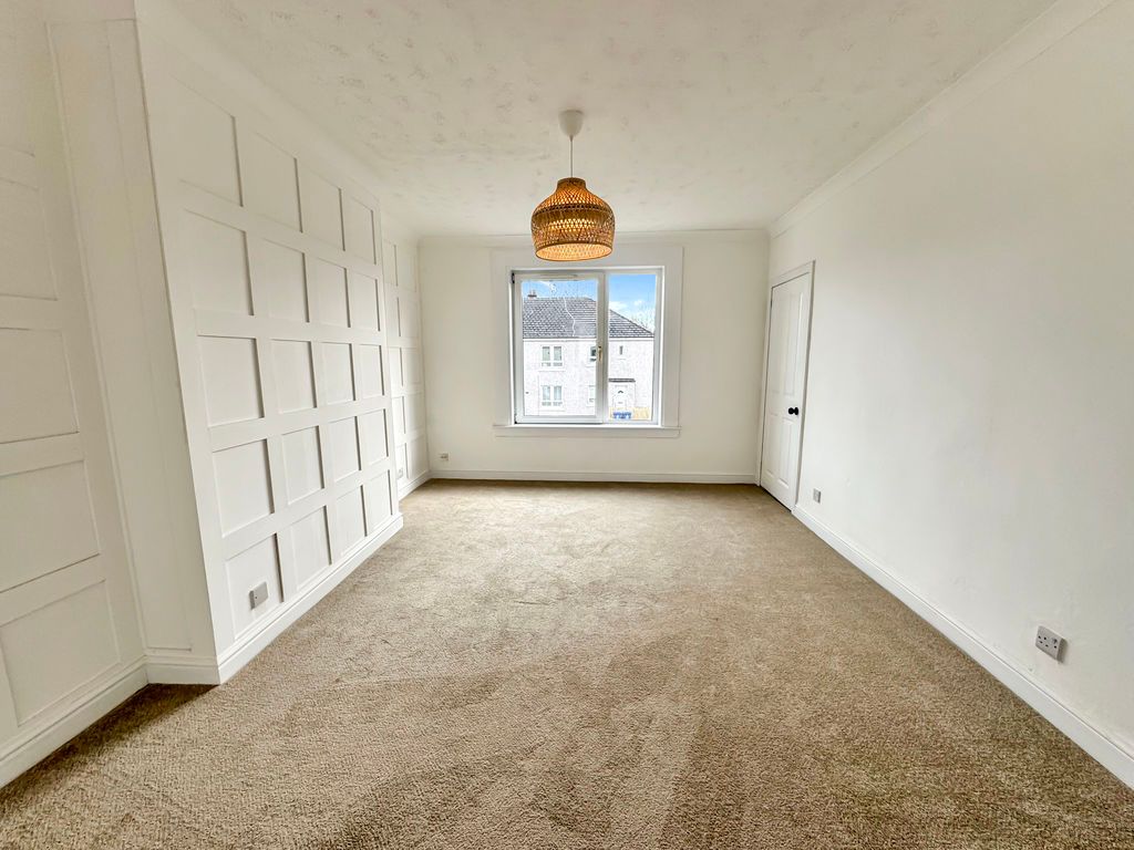 Property photo 2 of 11 Photo 8