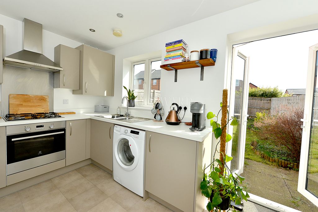 Property photo 2 of 15 Kitchen/Dining Room