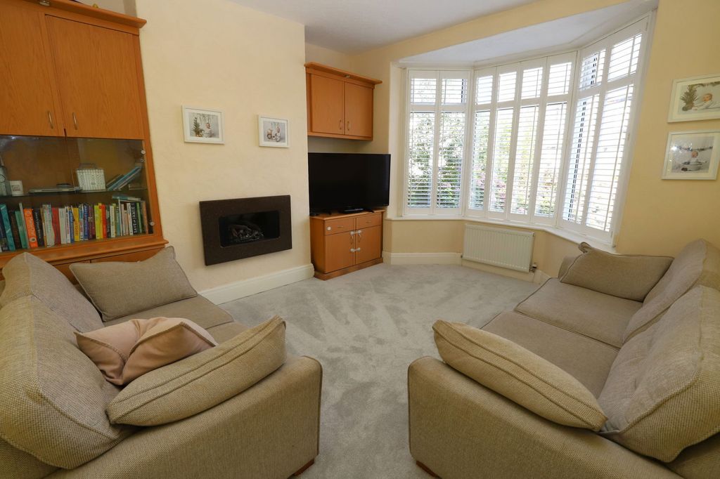 Property photo 3 of 26