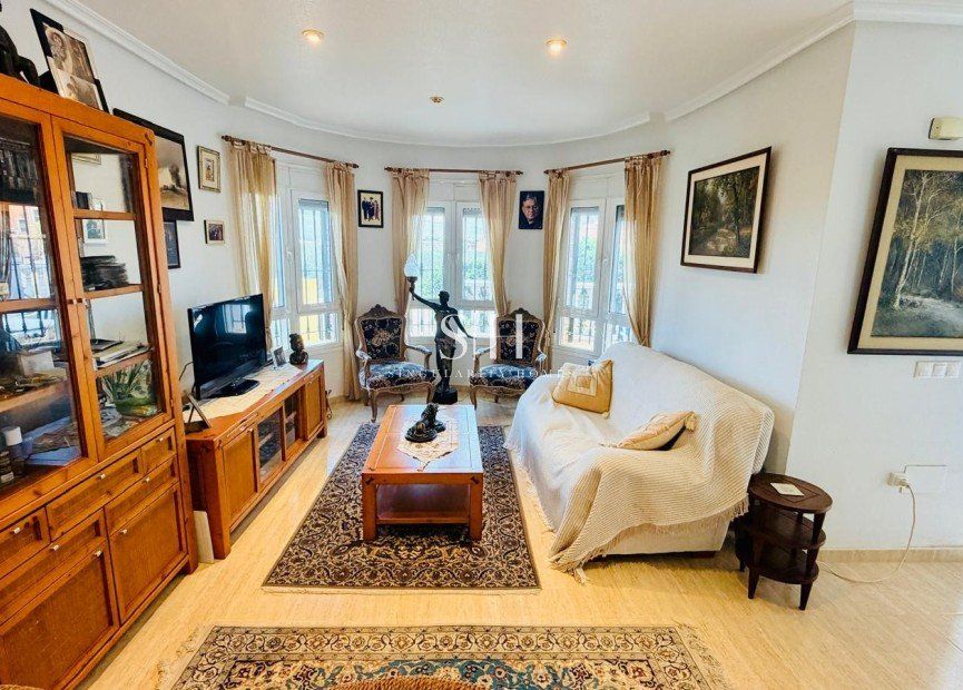 Property photo 2 of 29