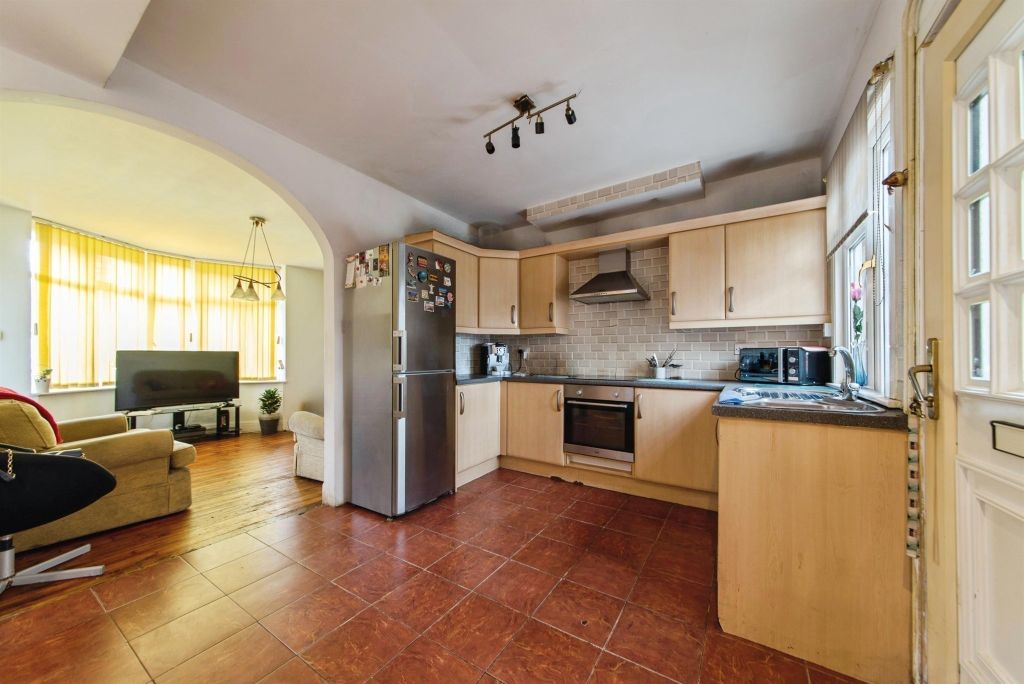 Property photo 2 of 14