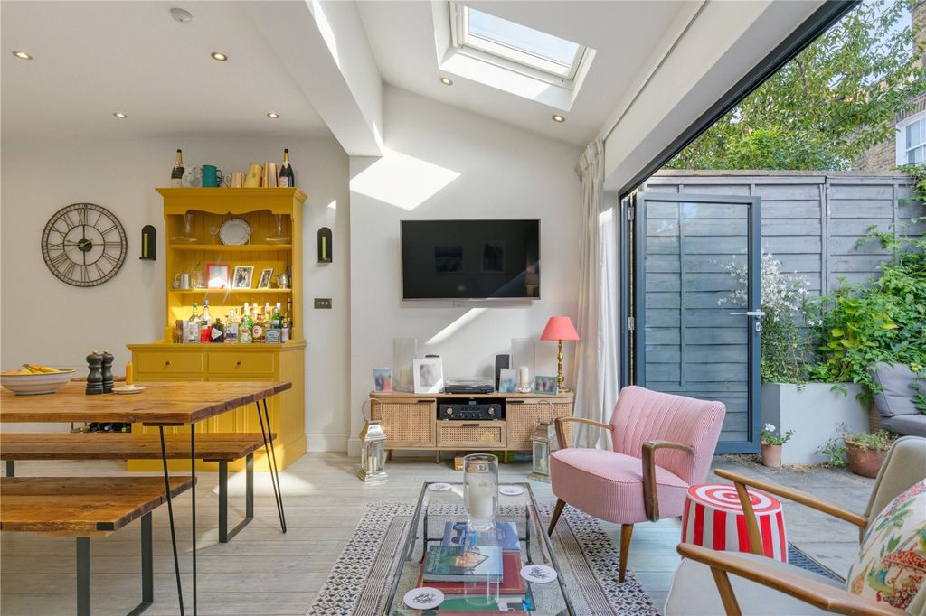 Property photo 1 of 11 Picture No. 27