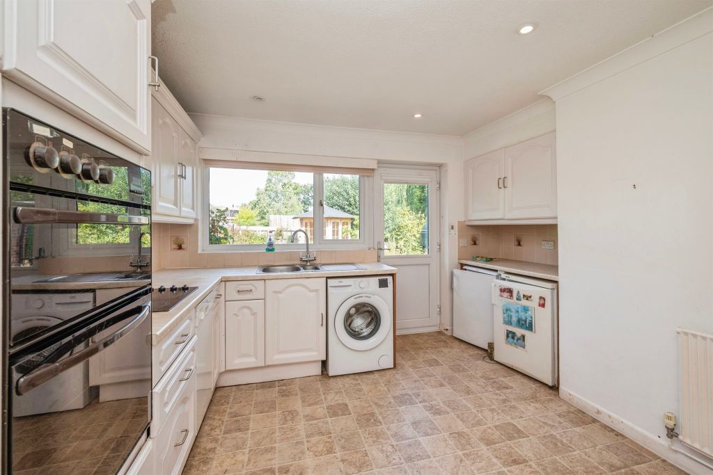 Property photo 3 of 16