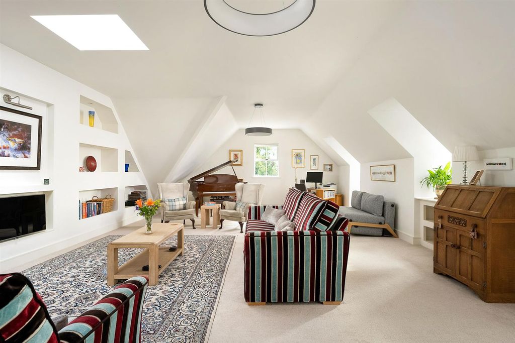 Property photo 3 of 21 Reception Room