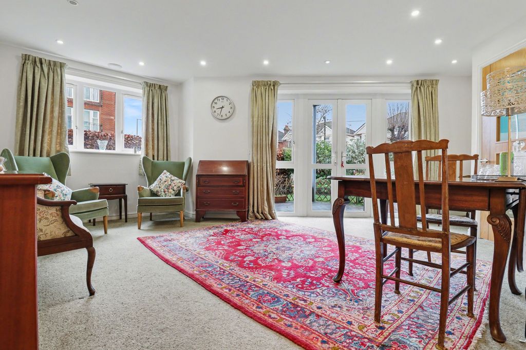 Property photo 2 of 11