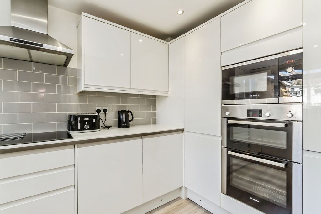 Property photo 2 of 14 Pbox-Img.Jpg