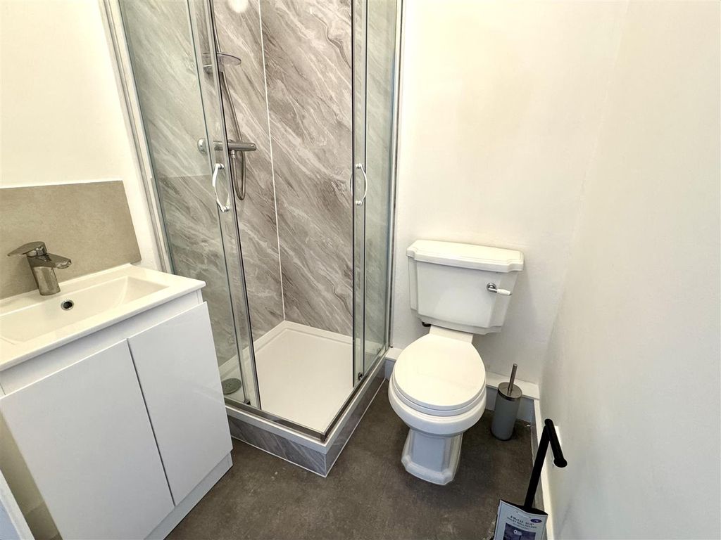 Property photo 3 of 10 Img_0018.Jpeg