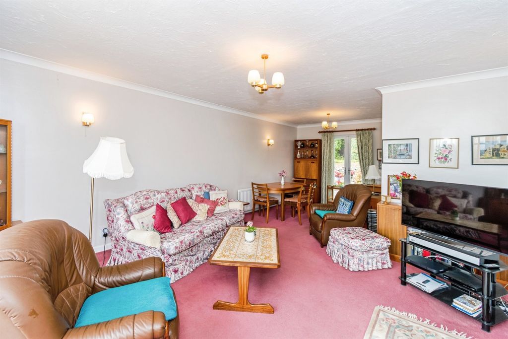Property photo 2 of 18