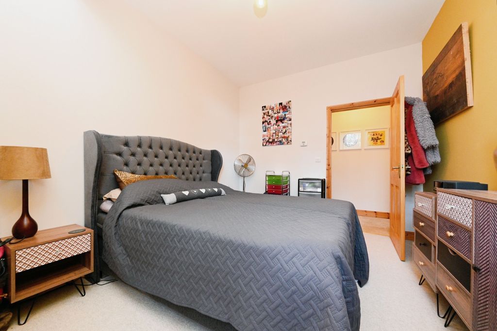 Property photo 3 of 17 Photography