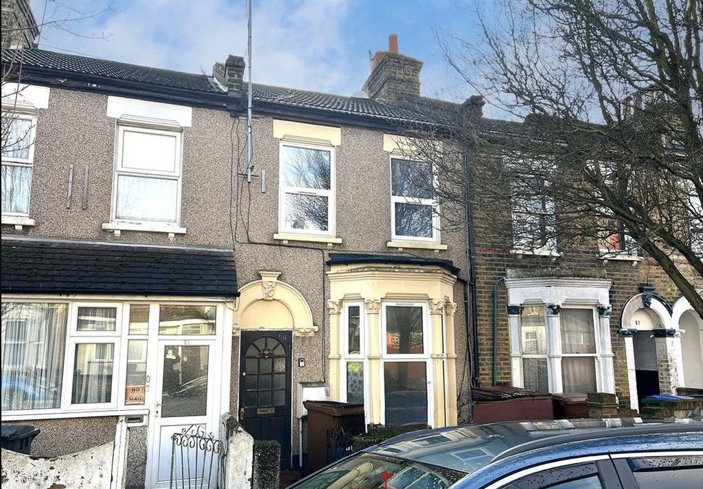 Property photo 1 of 8