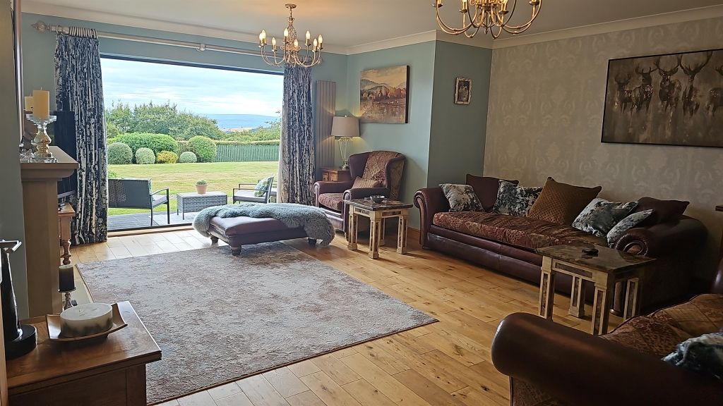 Property photo 2 of 32