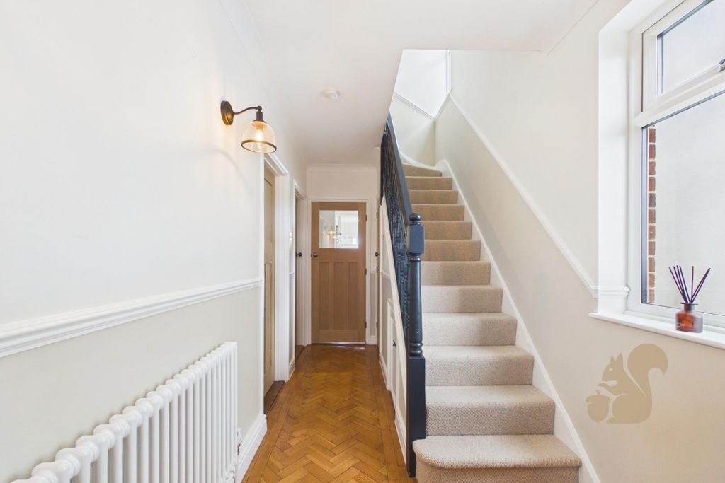 Property photo 3 of 23 Cam01814G0-Pr0098-Still005.Jpg