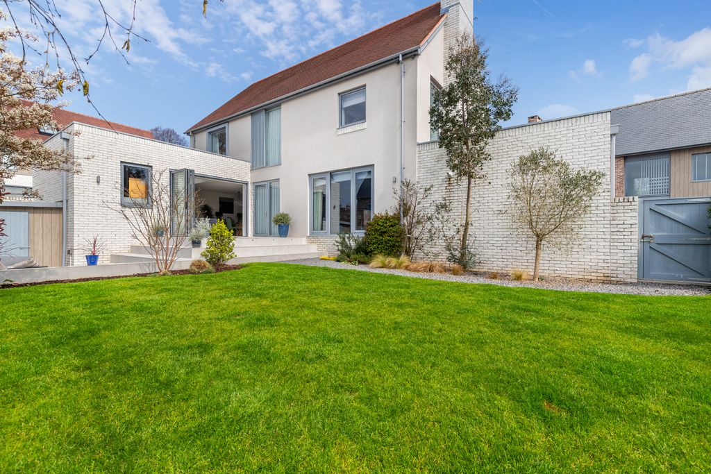 Property photo 2 of 22 A06 - Charles Court Lympstone - 250404