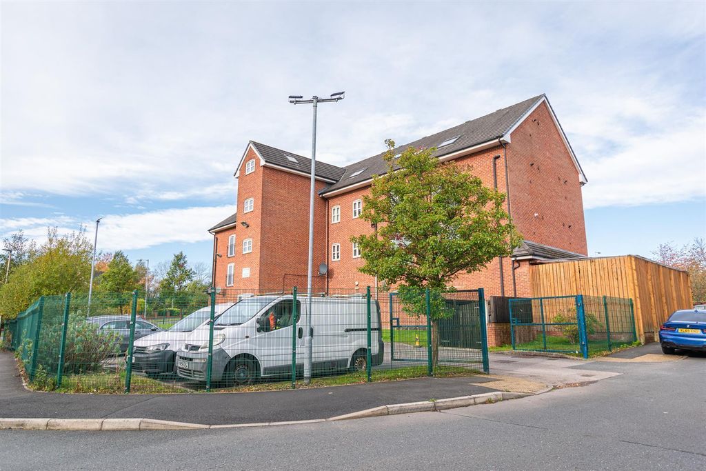 Property photo 1 of 16 S13Bzvlhzussxes3Yqewng.Jpg