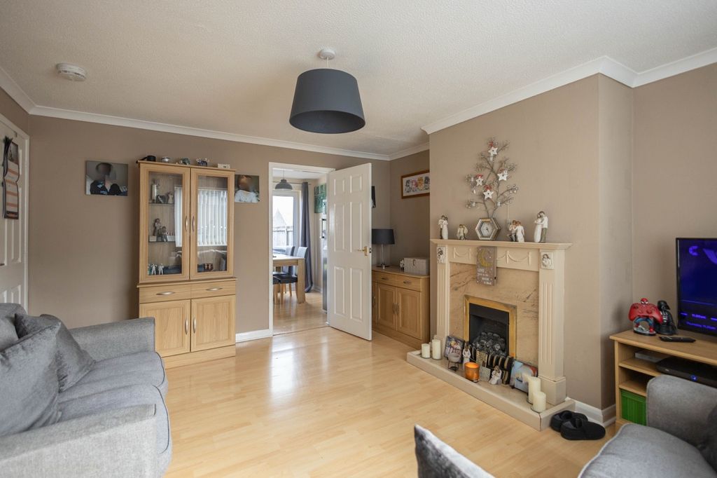 Property photo 3 of 26