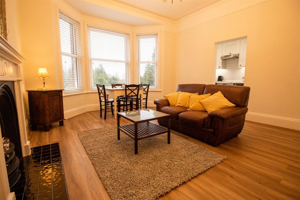 Property photo 2 of 10 6 Abigail House - Living Room-5.Jpg