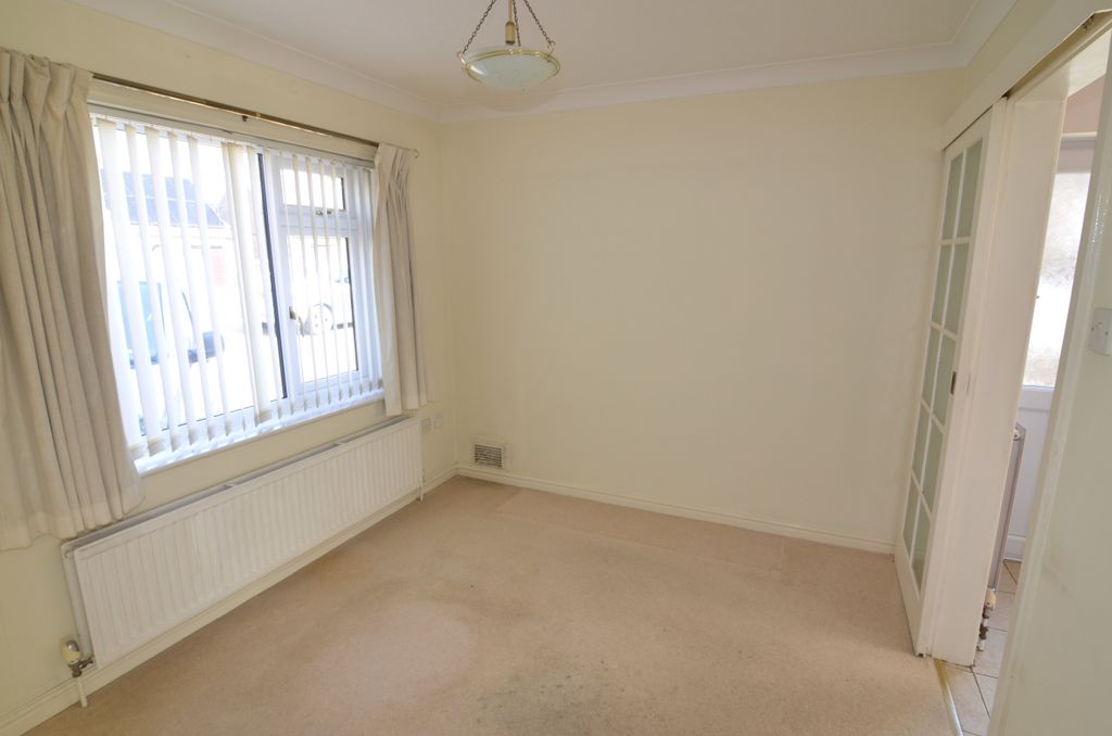 Property photo 2 of 17 Dining Area