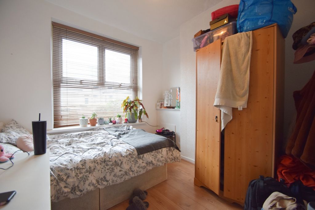 Property photo 3 of 7 Photo 1