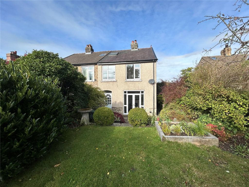 Property photo 1 of 23 Ladycroft