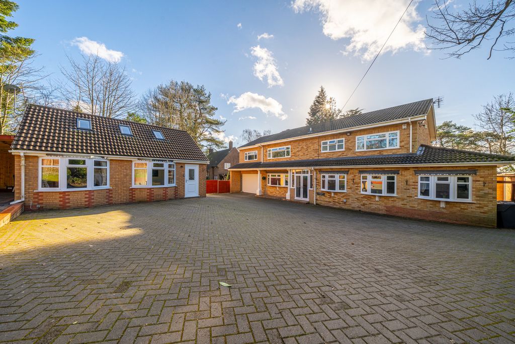 Property photo 1 of 35