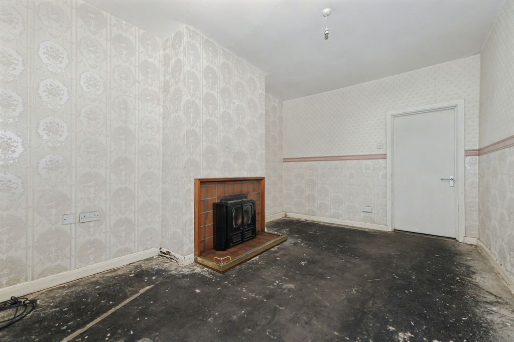 Property photo 3 of 18 4 Albert Street, Longtown, Carlisle, Cumbria, Ca6 5Sf