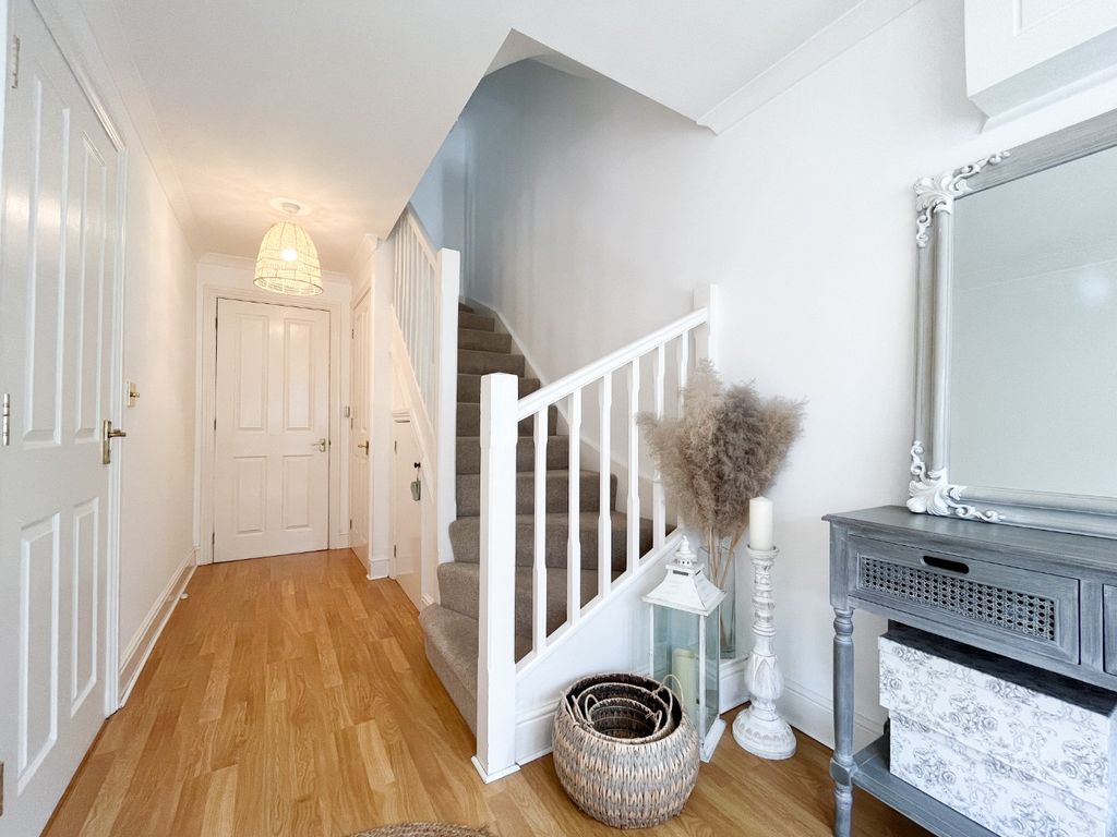 Property photo 3 of 18 1444495