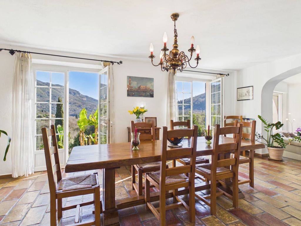 Property photo 3 of 38