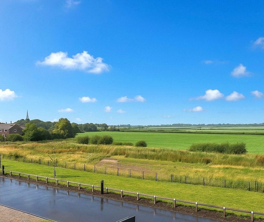 Property photo 2 of 25 Picture No. 28