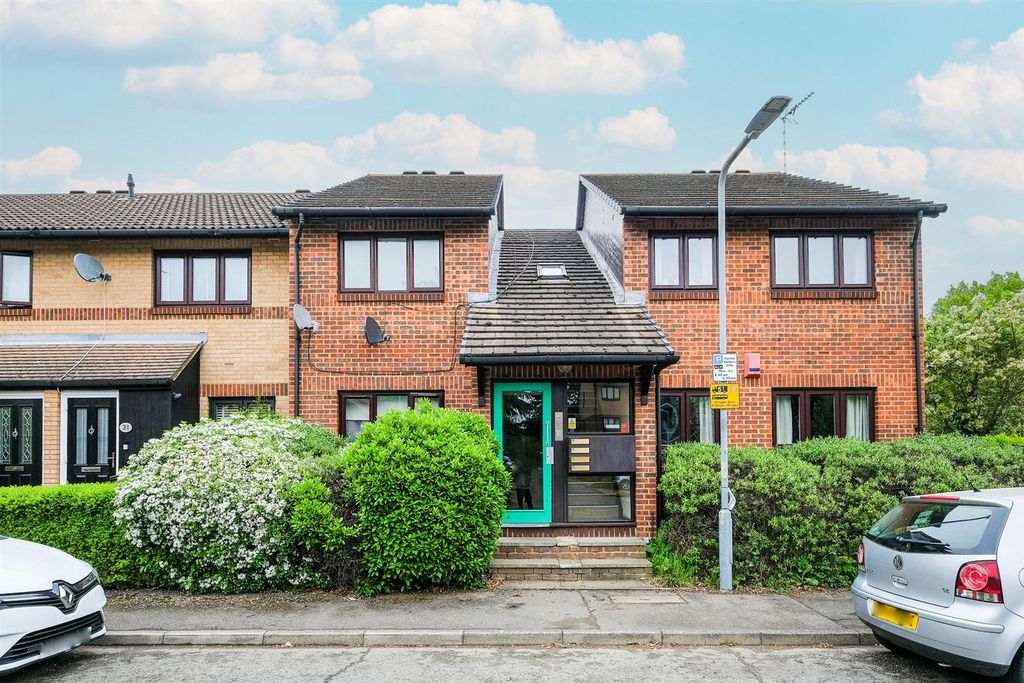 Property photo 1 of 11