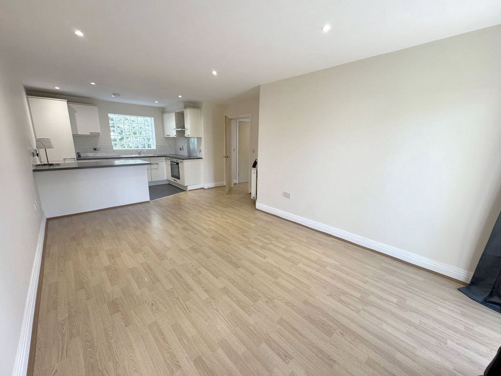 Property photo 1 of 13 Picture No. 22
