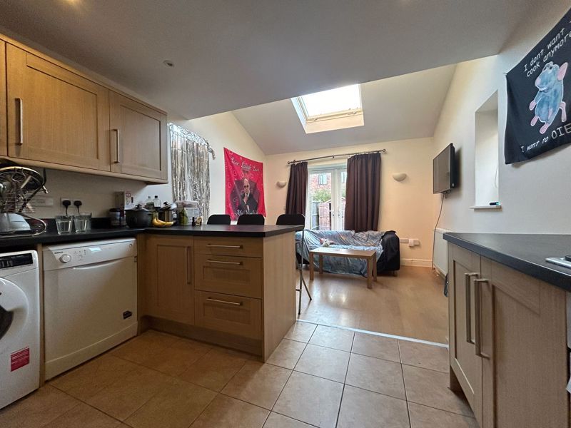 Property photo 3 of 20 Photo 16