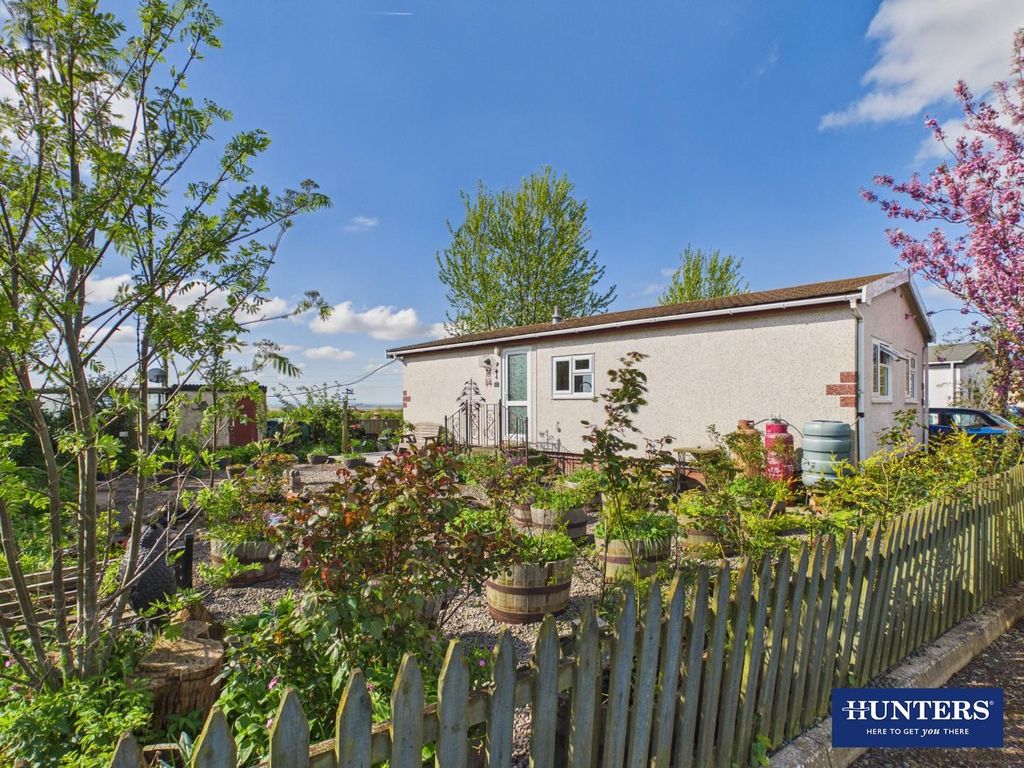 Property photo 1 of 19 Side External