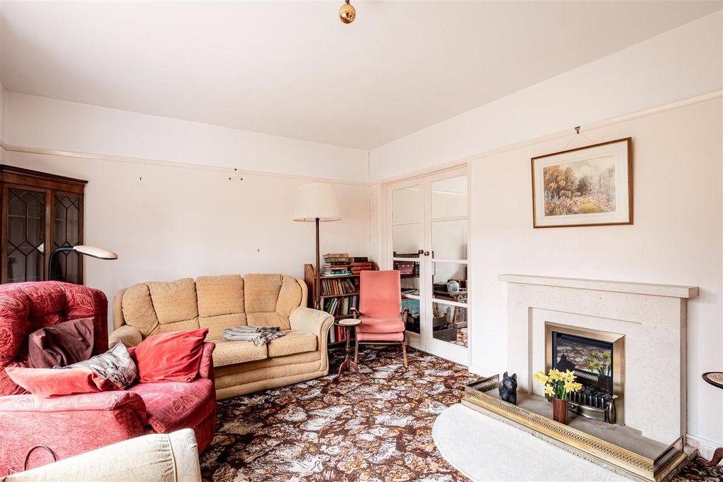 Property photo 3 of 13