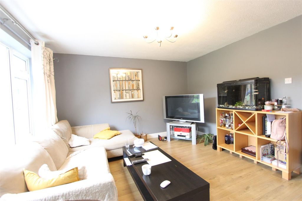 Property photo 3 of 14 Img_5084.Jpg