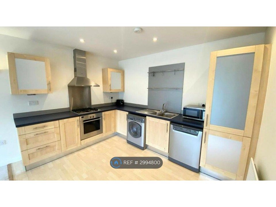 Property photo 1 of 7 Kitchen