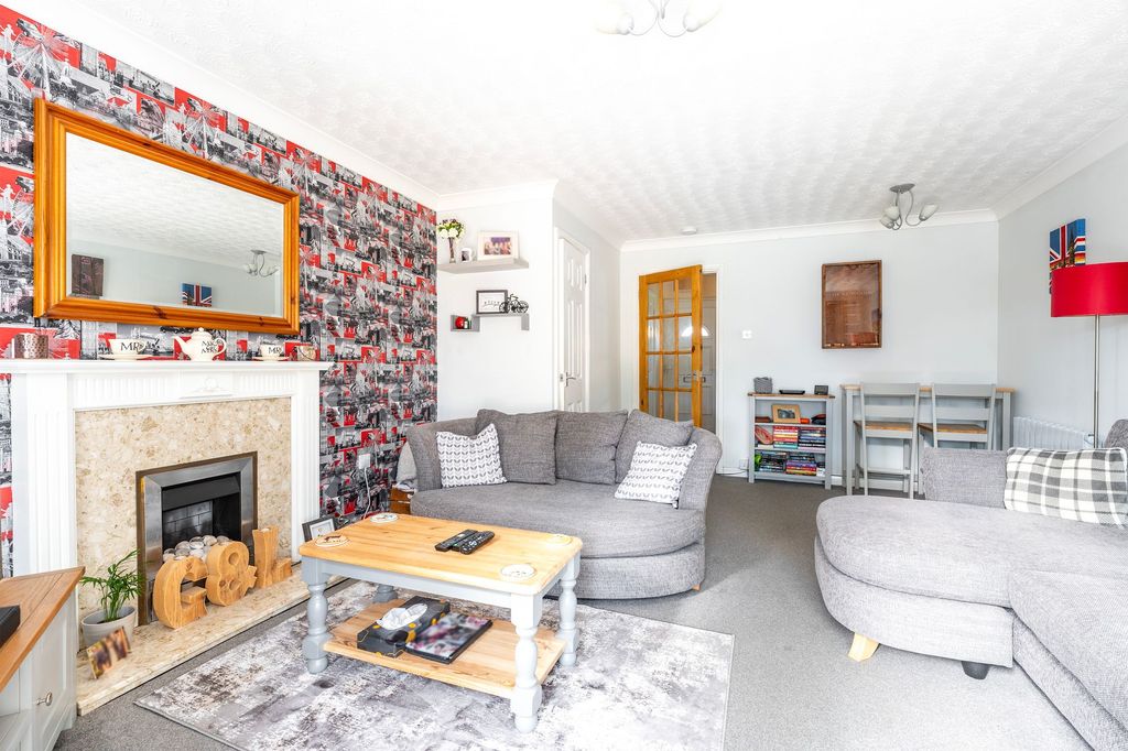 Property photo 2 of 19