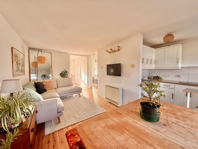 Property photo 3 of 10 Photo 2