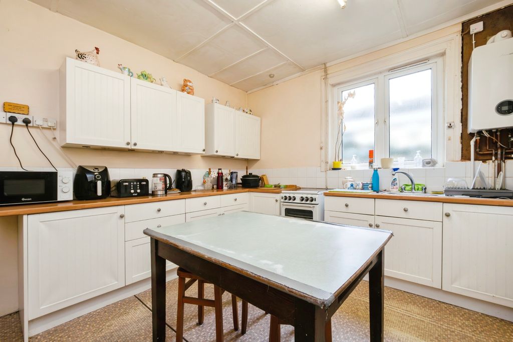 Property photo 2 of 18 Photography