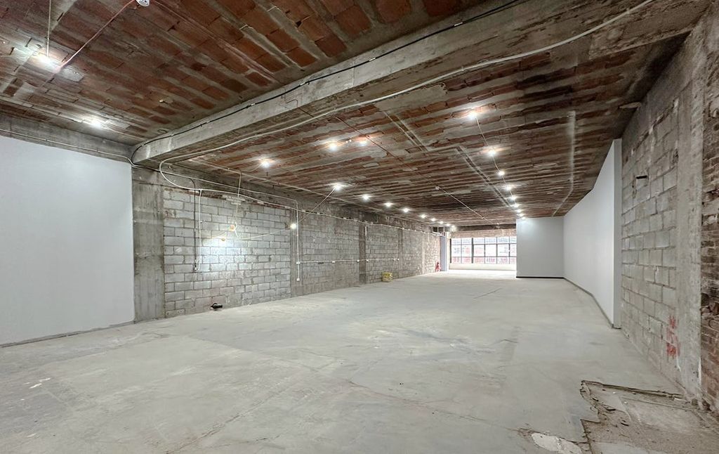 Property photo 3 of 6 Retailunitforrent_Altrincham_0000S_0000_Layer146.Png