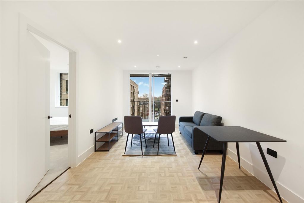 Property photo 2 of 13 27 Papillon Apartments, 2 Monarch Square - Adlckkq