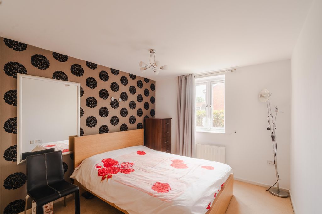 Property photo 3 of 12 1