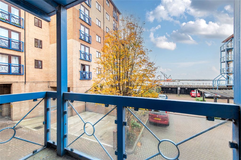 Property photo 2 of 20 Picture No. 30