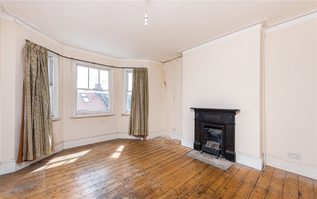 Property photo 2 of 6 Picture No. 06
